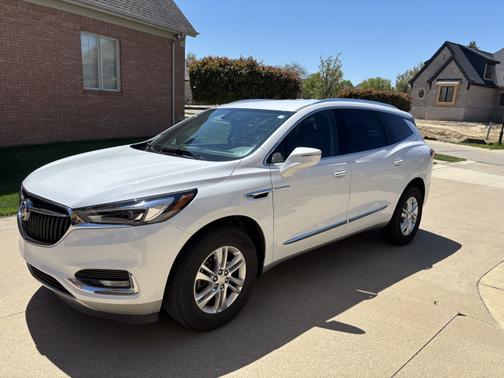 2020 Buick Enclave Essence