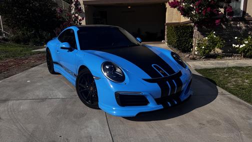 2017 Porsche 911 Carrera