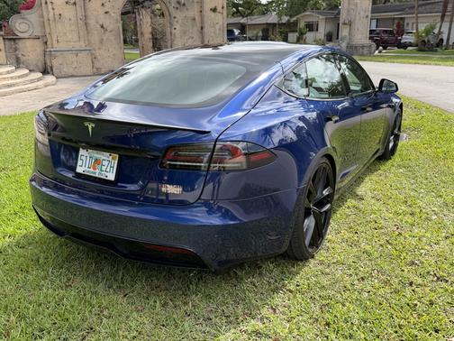 2023 Tesla Model S Plaid