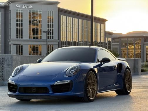 2015 Porsche 911 Turbo S