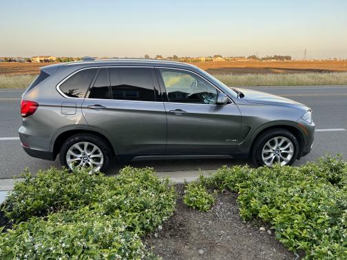 Photo 5 of 5 of 2015 BMW X5 xDrive35i