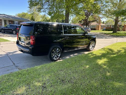 2015 Chevrolet Suburban 1500 LTZ