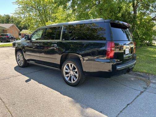 2015 Chevrolet Suburban 1500 LTZ