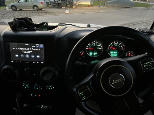 Photo 5 of 5 of 2015 Jeep Wrangler Unlimited Sport RHD