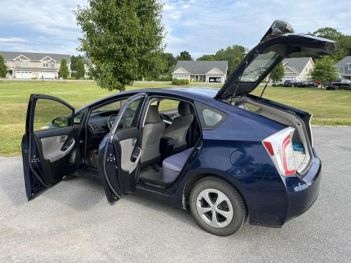 2014 Toyota Prius Two