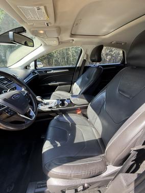 White 2016 Ford Fusion Titanium