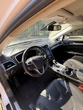 White 2016 Ford Fusion Titanium