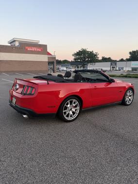 Red 2012 Ford Mustang GT