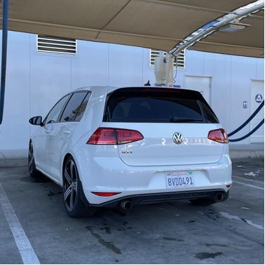 2016 Volkswagen Golf GTI 2.0T SE 4-Door