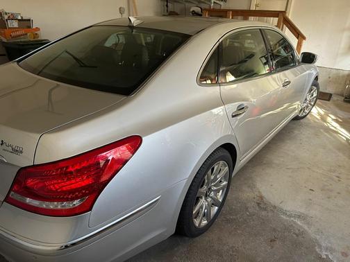 Silver 2011 Hyundai Equus Signature