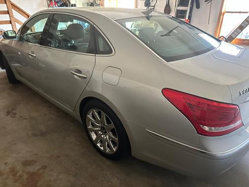 Silver 2011 Hyundai Equus Signature