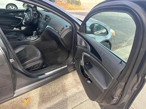 Blue 2011 Buick Regal CXL