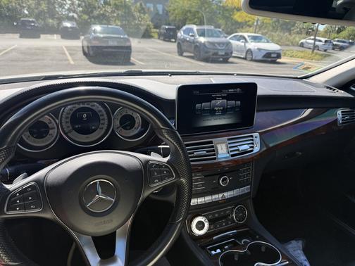 White 2015 Mercedes-Benz CLS-Class CLS 550
