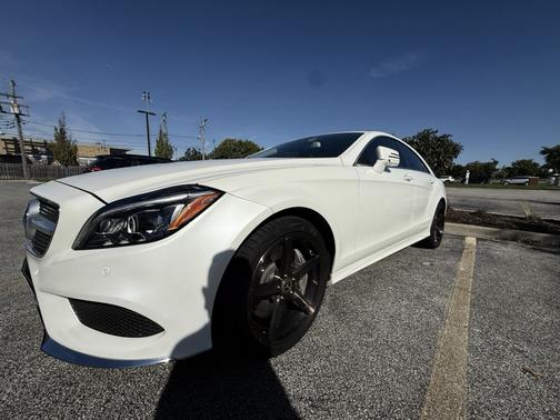 White 2015 Mercedes-Benz CLS-Class CLS 550