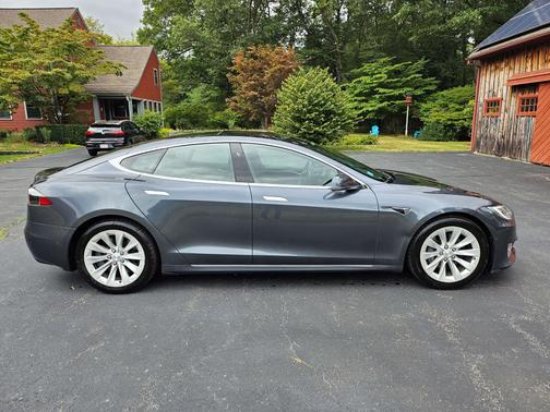 2017 Tesla Model S 75D