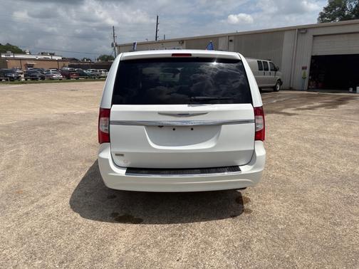 2015 Chrysler Town & Country Touring