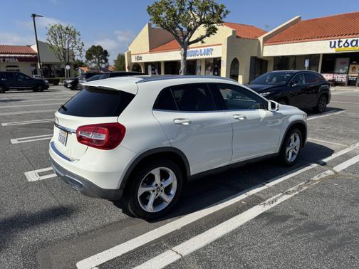2018 Mercedes-Benz GLA 250 Base