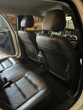White 2018 INFINITI QX30 Luxury