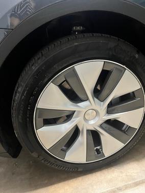 Gray 2023 Tesla Model Y Long Range