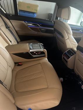 White 2022 BMW 750 i xDrive