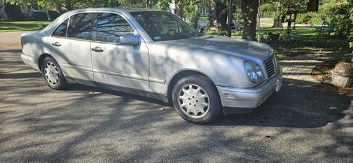 1999 Mercedes-Benz E-Class E320