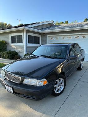 1998 Volvo S70 Base
