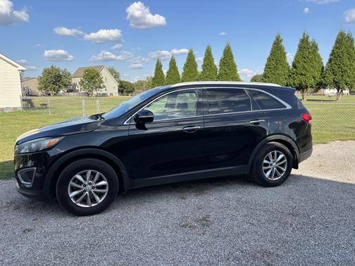 2017 Kia Sorento LX