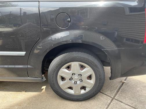Black 2008 Dodge Grand Caravan SE