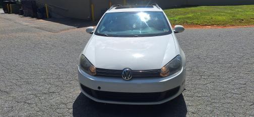 White 2010 Volkswagen Jetta TDI