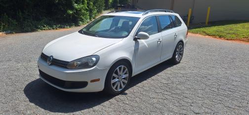 White 2010 Volkswagen Jetta TDI