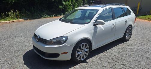 White 2010 Volkswagen Jetta TDI
