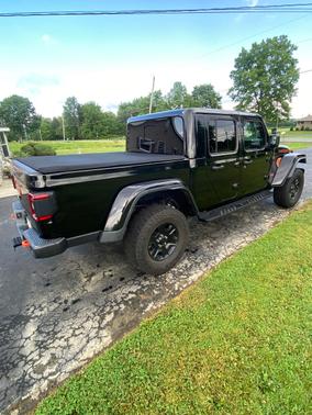 Black 2021 Jeep Gladiator Mojave