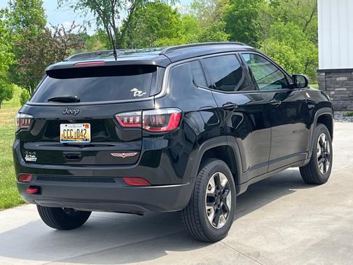 Black 2018 Jeep Compass Trailhawk