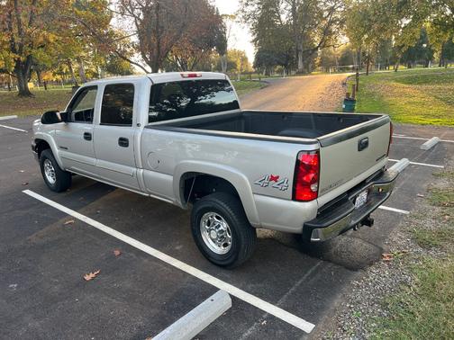 2005 Chevrolet Silverado 2500 LS H/D Crew Cab