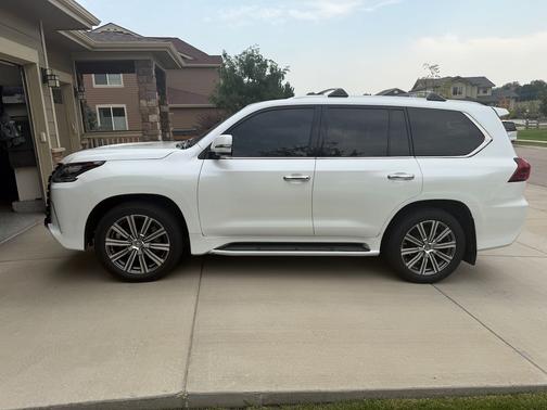 2017 Lexus LX 570 Base