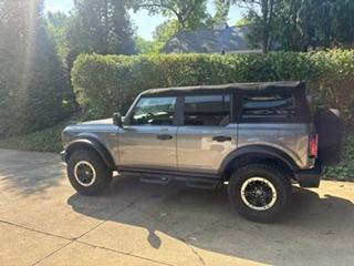 Gray 2023 Ford Bronco Badlands Advanced