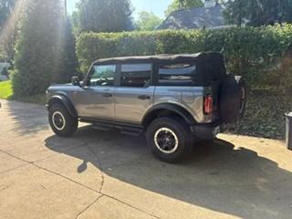 Gray 2023 Ford Bronco Badlands Advanced