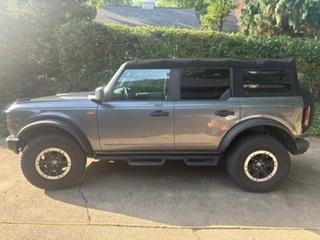 Gray 2023 Ford Bronco Badlands Advanced