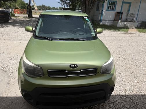 Green 2018 Kia Soul Base