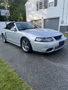 2004 Ford Mustang SVT Cobra