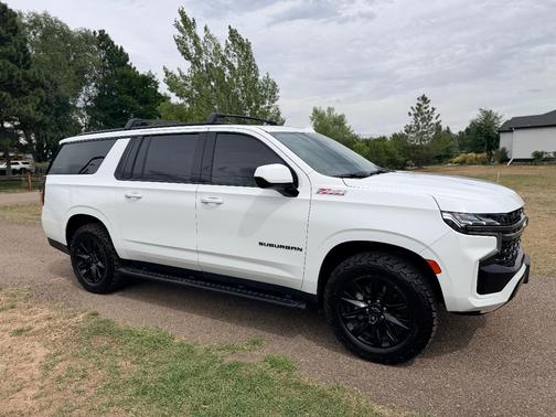 White 2022 Chevrolet Suburban Z71
