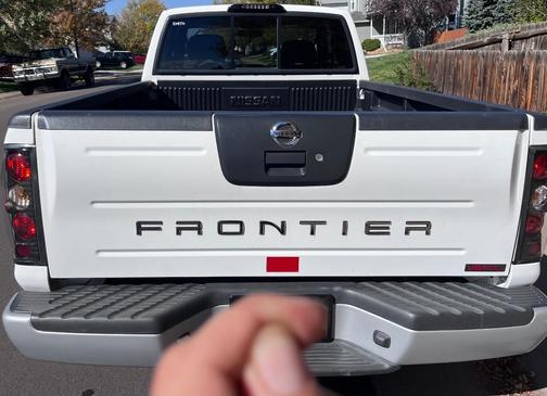 White 2002 Nissan Frontier SE Super Charger King Cab