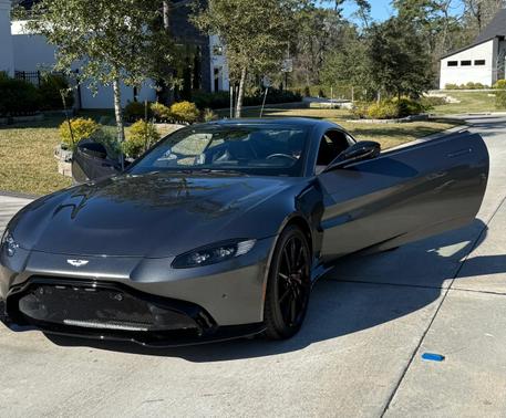 2019 Aston Martin Vantage Base