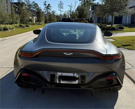2019 Aston Martin Vantage Base