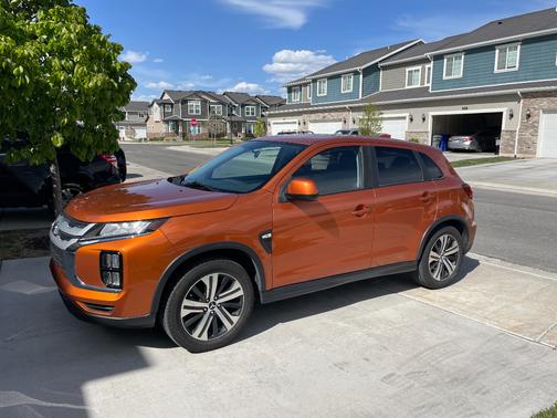 Orange 2020 Mitsubishi Outlander Sport 2.0 SP