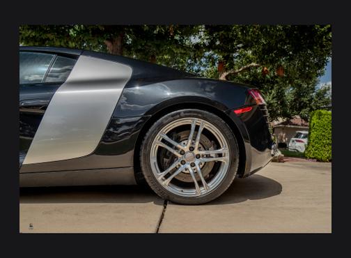 Black 2011 Audi R8 4.2 quattro