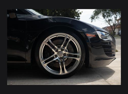 Black 2011 Audi R8 4.2 quattro