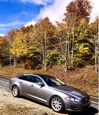 Silver 2013 Jaguar XJ Base