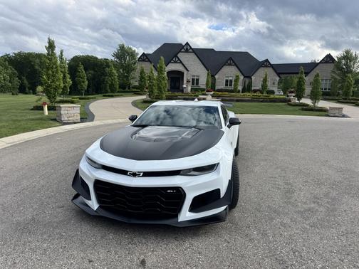 White 2022 Chevrolet Camaro ZL1