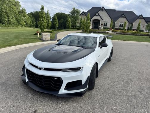 White 2022 Chevrolet Camaro ZL1